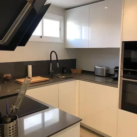 Petite Maison Moderne Luxueuse. بيت للعطل